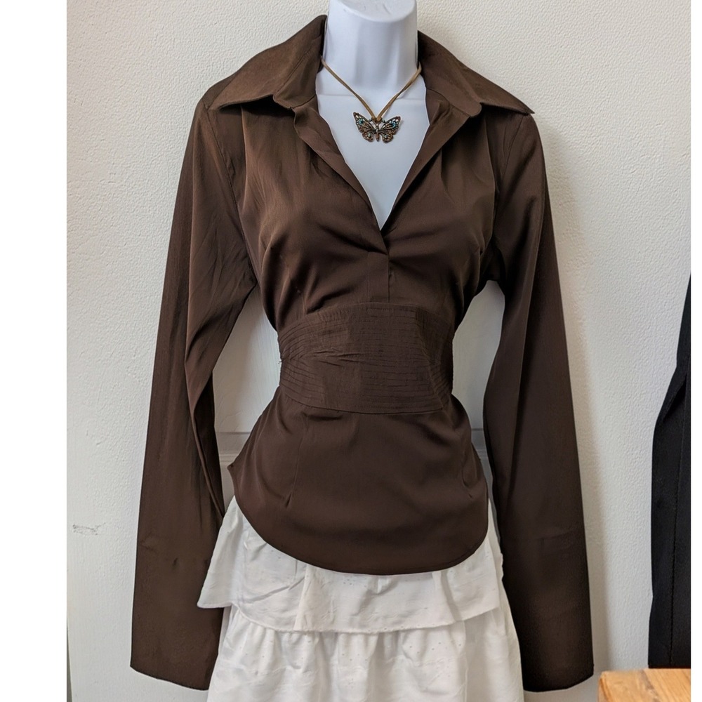 Vintage Charlotte Russe Brown Tied Back Button Down with Flare Sleeves, Details